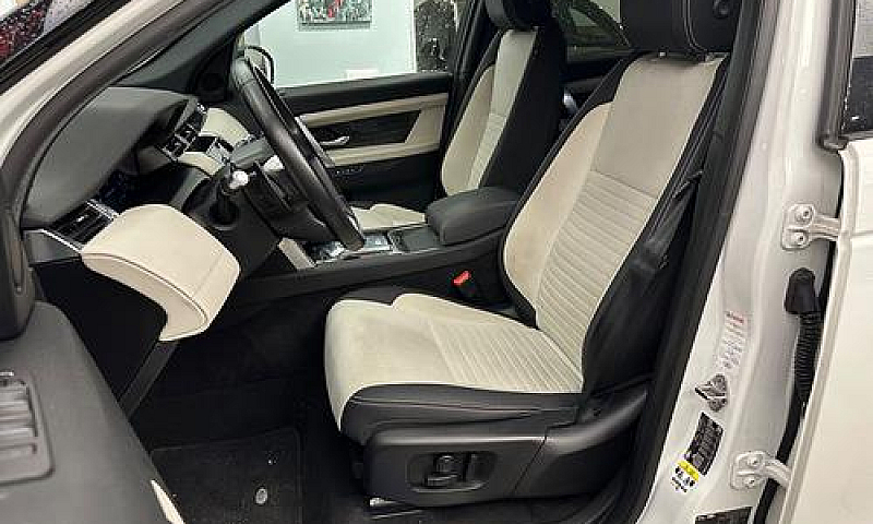 Land Rover Discovery...