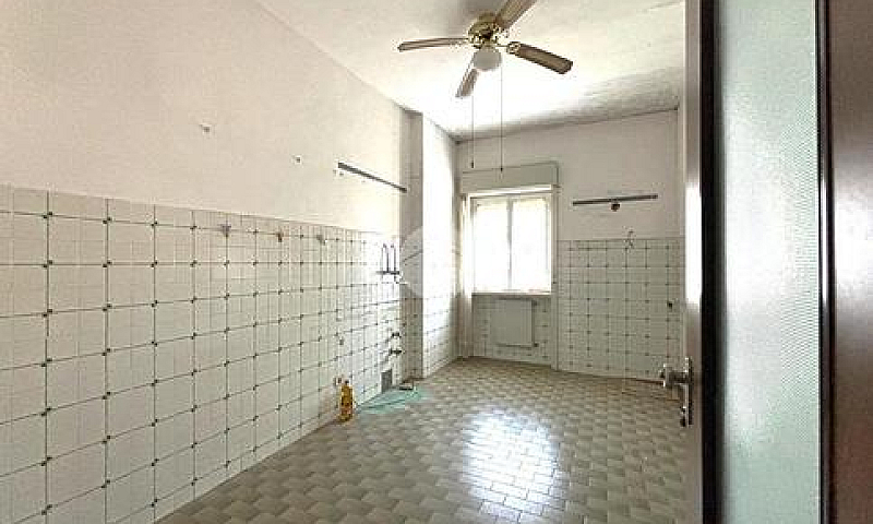 3 Locali A Viterbo...