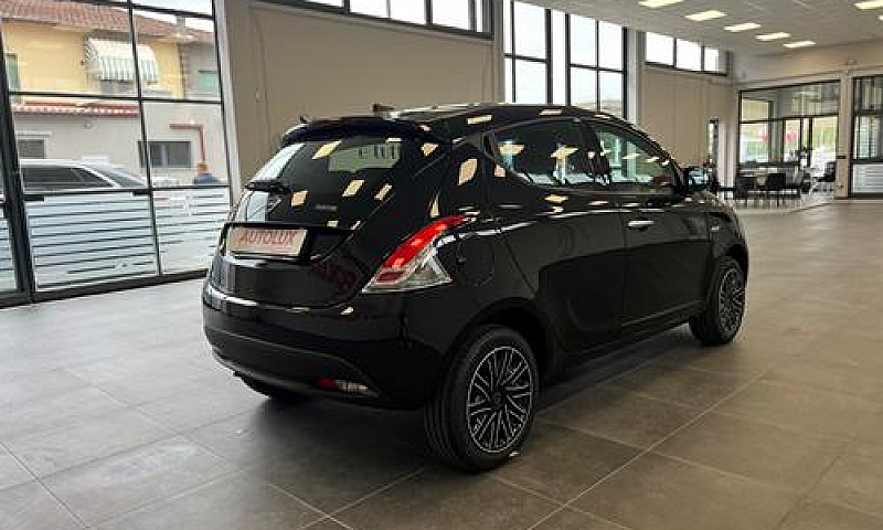 Lancia Ypsilon 1.0 F...