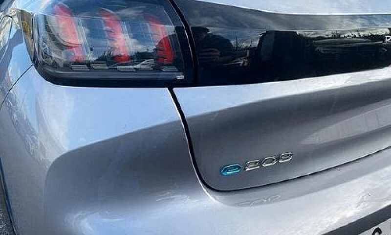 Peugeot 208 Motore E...
