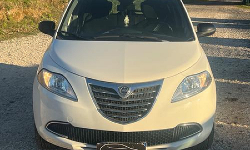 Lancia Ypsilon 1.2 B...