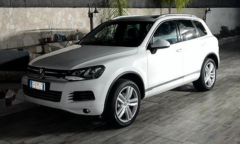 Volkswagen Touareg...