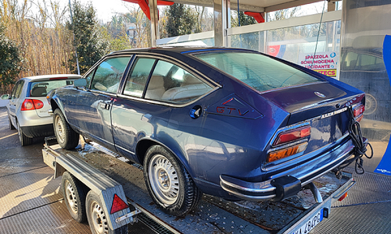 Alfa Romeo Gtv 2000...