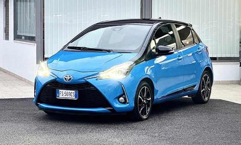 Toyota Yaris 1.5 Hyb...