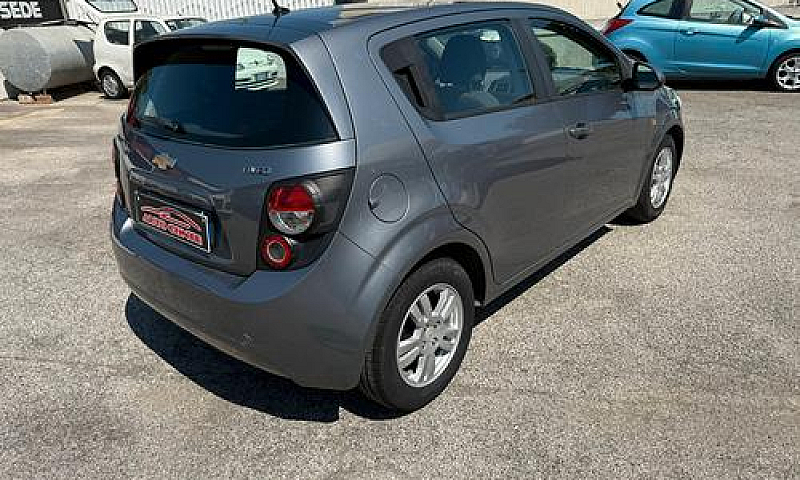 Chevrolet Aveo 1.2 8...