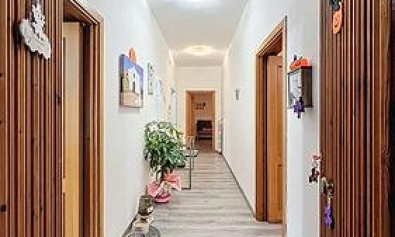 Casa Bi-Familiare Co...