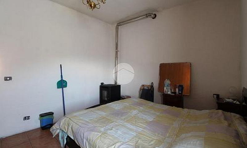 2 Locali A Neviano D...