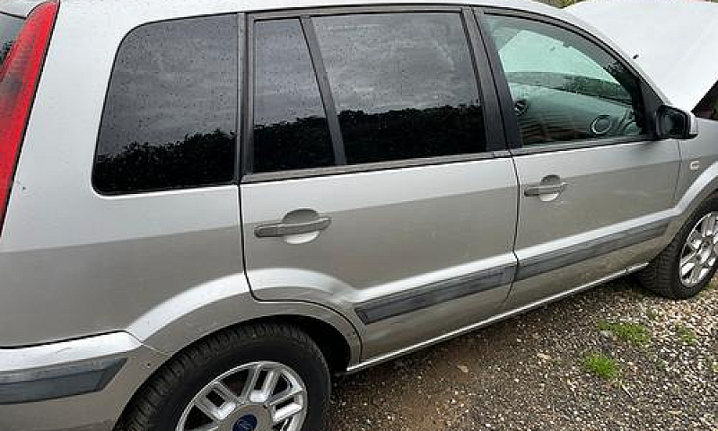 Ford Fusion - Roma P...