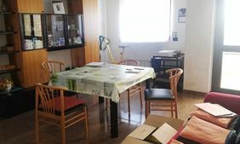 Appartamento Con Box...