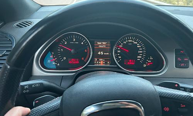 Audi Q7...