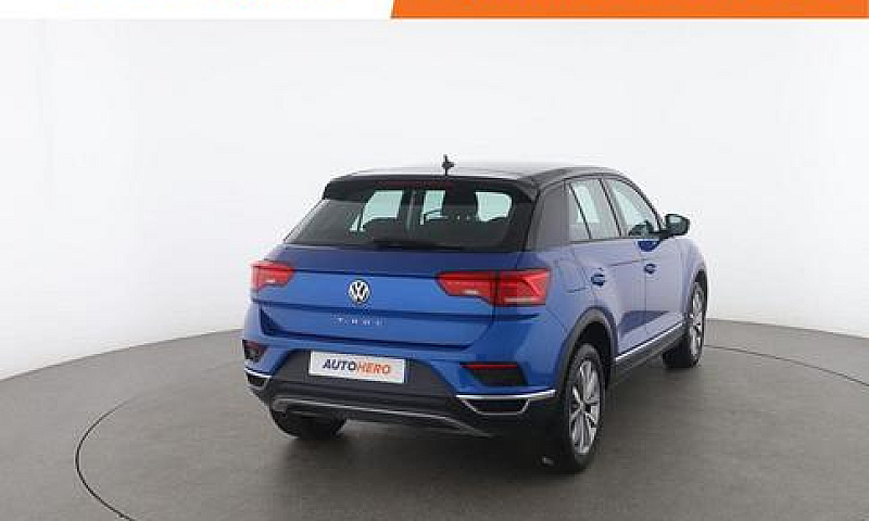 Volkswagen T-Roc Gv8...