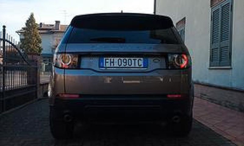 Land Rover Discovery...