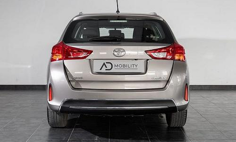 Toyota Auris Touring...