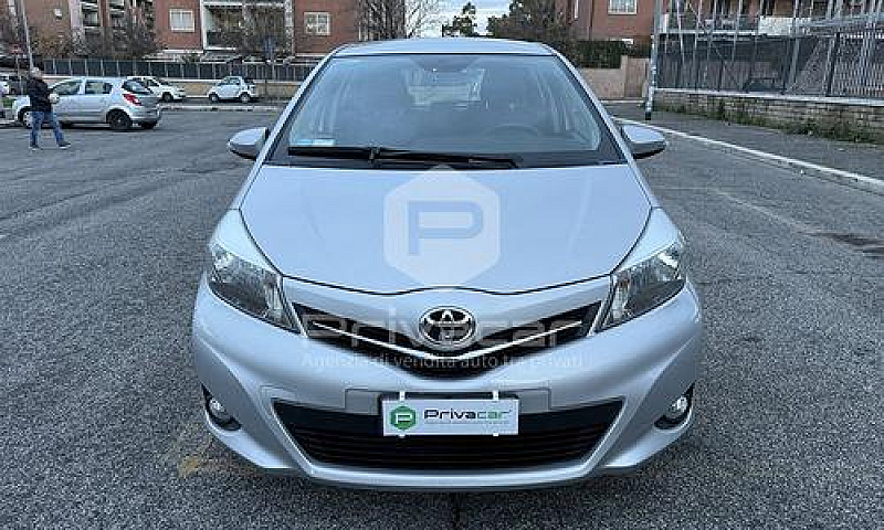 Toyota Yaris 1.4 D-4...