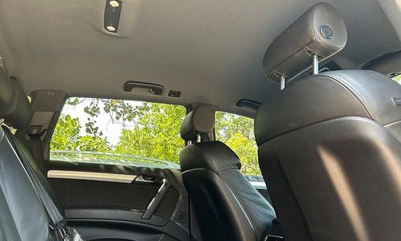 Audi Q7...