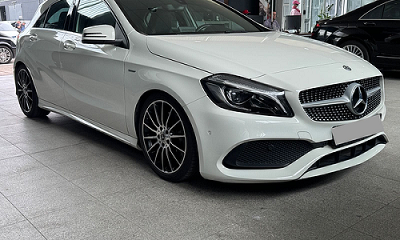 Mercedes Benz A 220 ...