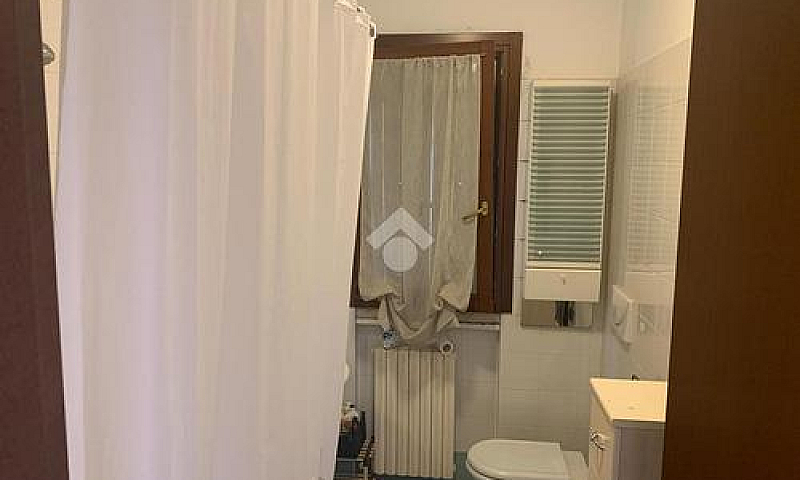 2 Locali A Caldiero...