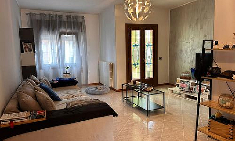 Appartamento In Trif...