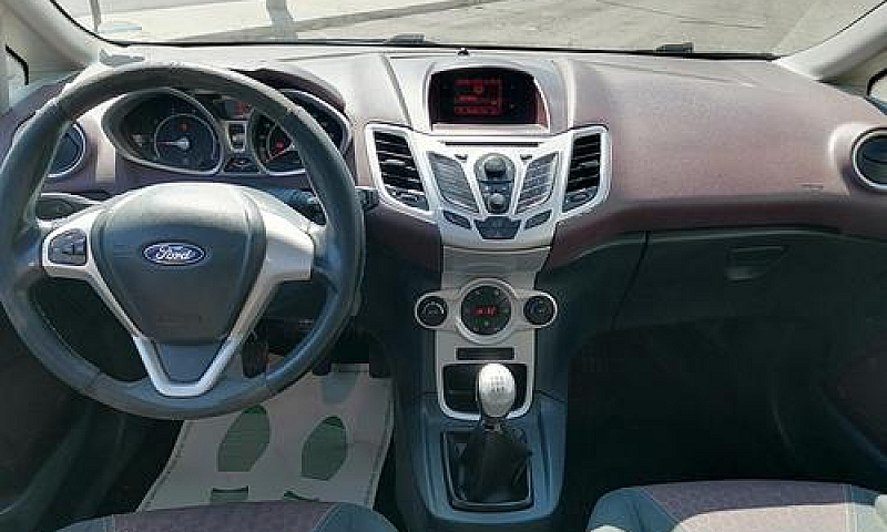 Ford Fiesta 1.4 5 Po...