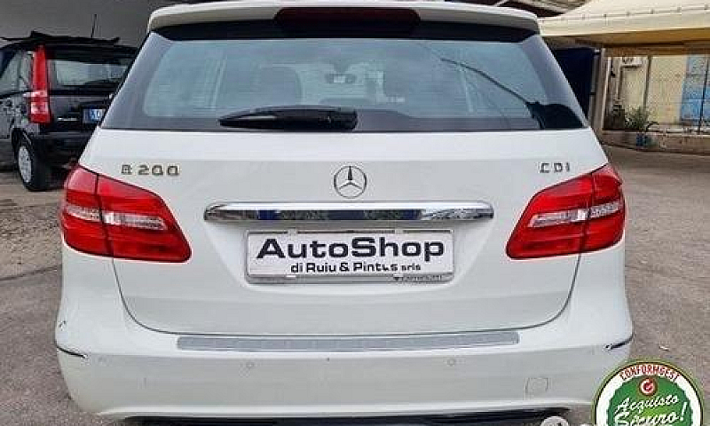 Mercedes-Benz B 200 ...