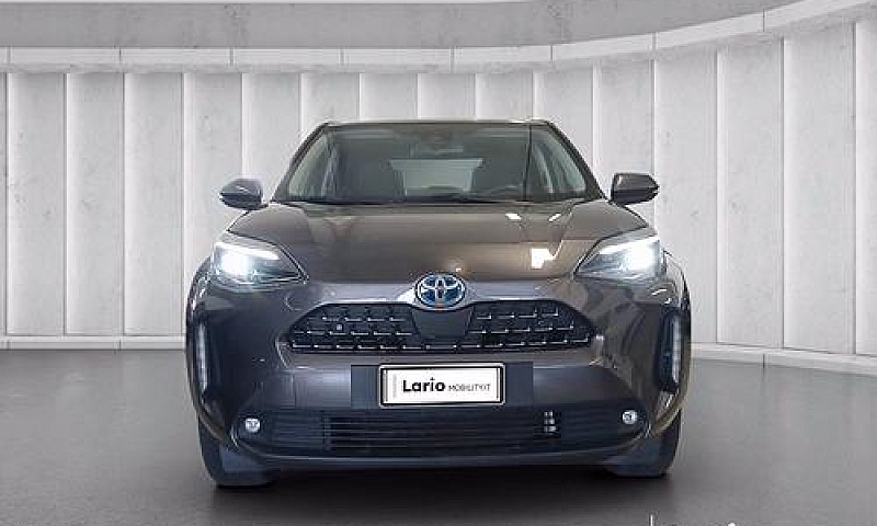 Toyota Yaris Cross 1...