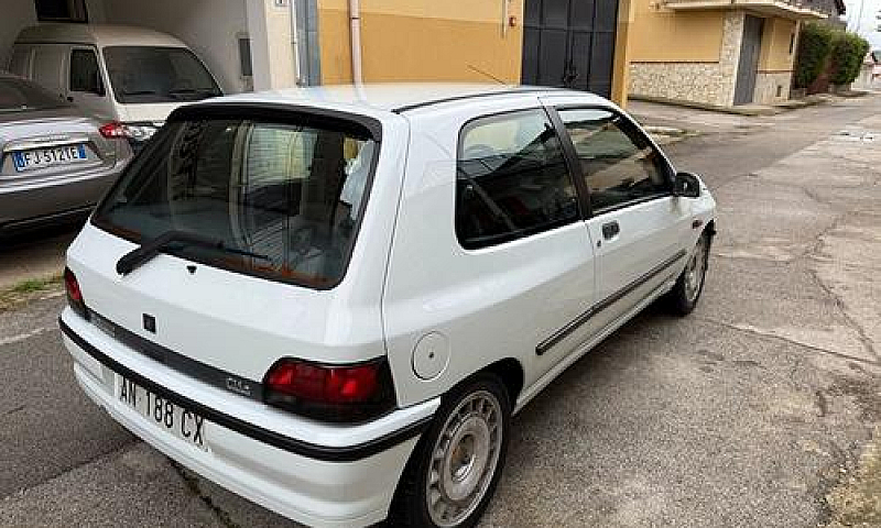 Renault Clio 1.8I 16...