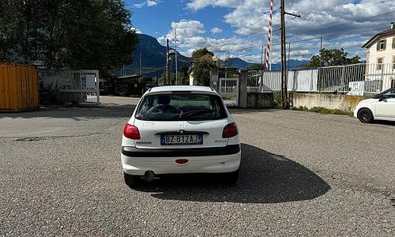 Peugeot 206 2.0 Hdi ...