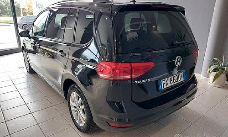 Volkswagen Touran 1....