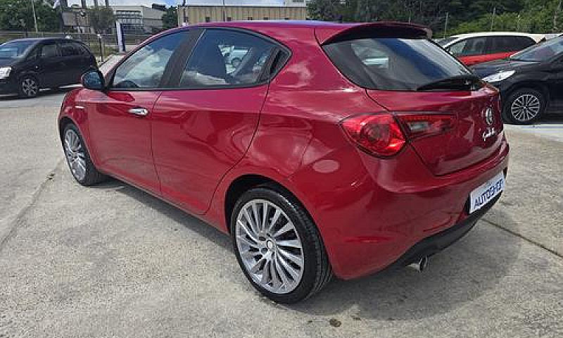 Alfa Romeo Giulietta...