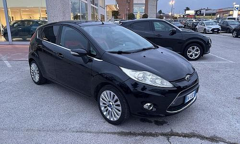 Ford Fiesta 1.2 82 C...