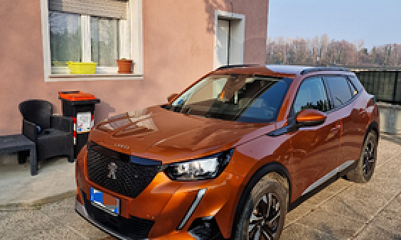 Peugeot 2008 1.2 100...