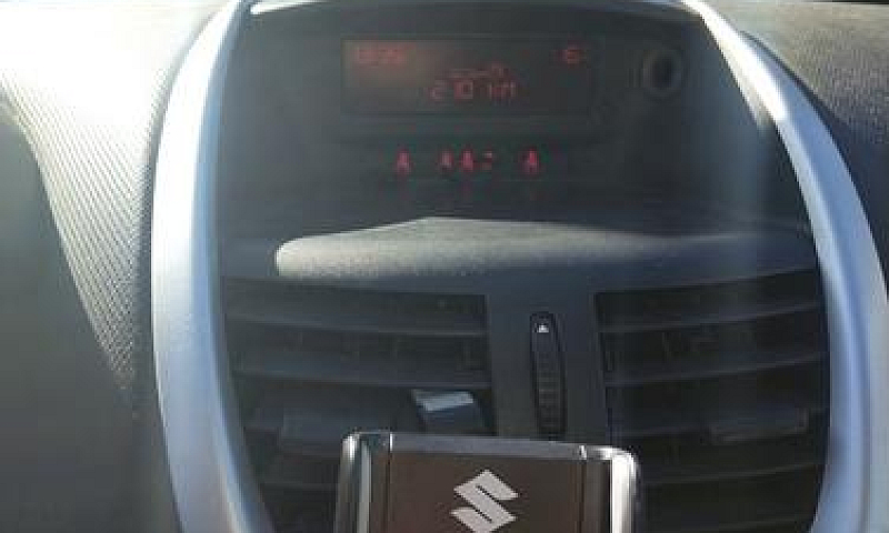 Peugeot 207 - 2011...