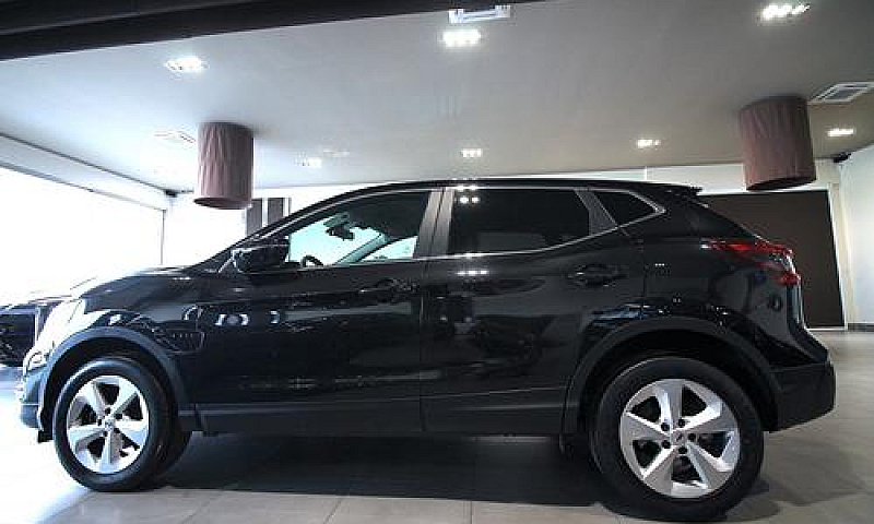 Nissan Qashqai 1.5 1...