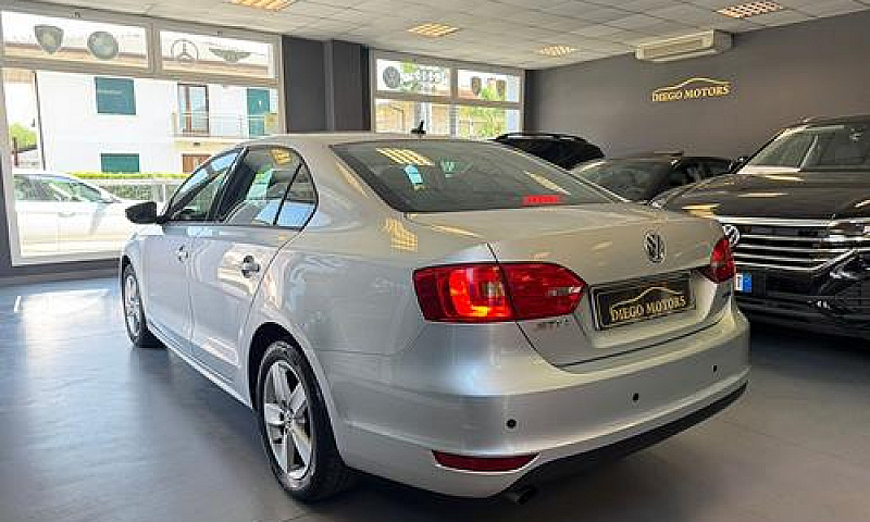 Volkswagen Jetta 1.6...
