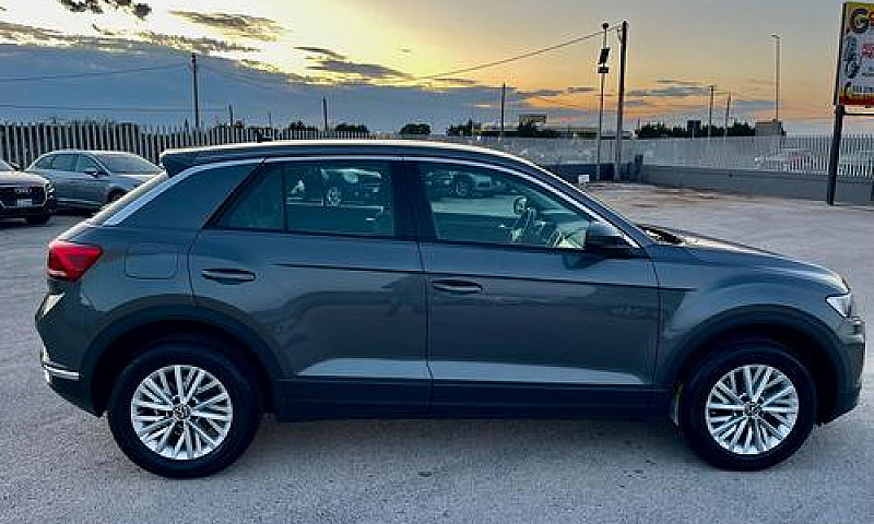 Volkswagen T-Roc 2.0...