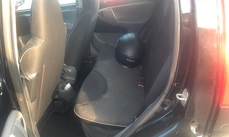 Peugeot 107...