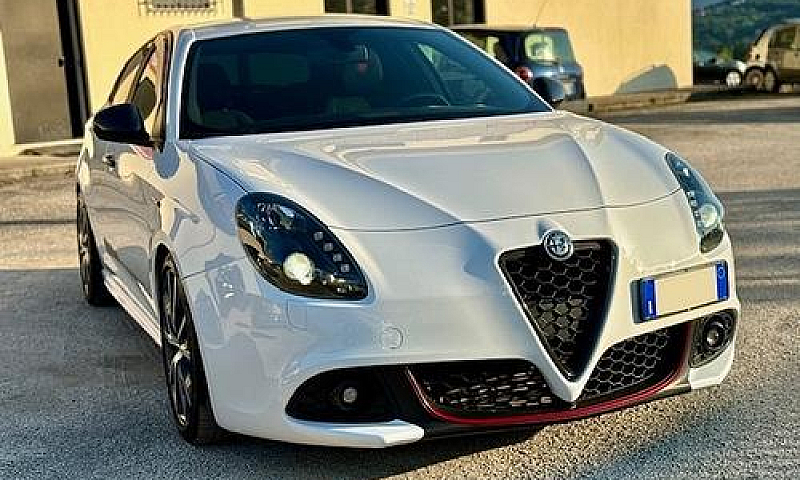 Alfa Romeo Giulietta...