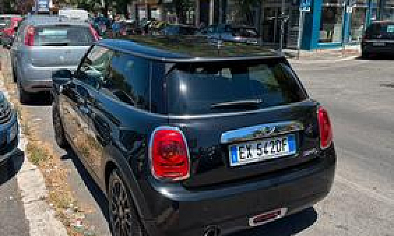 Mini Cooper D 1.5 11...