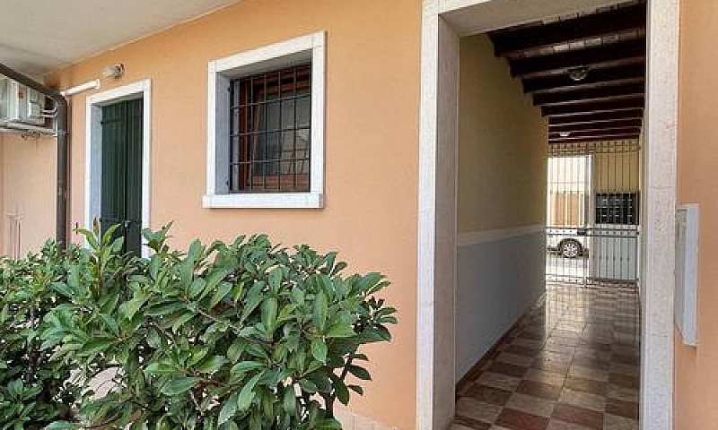 Appartamento Arredat...