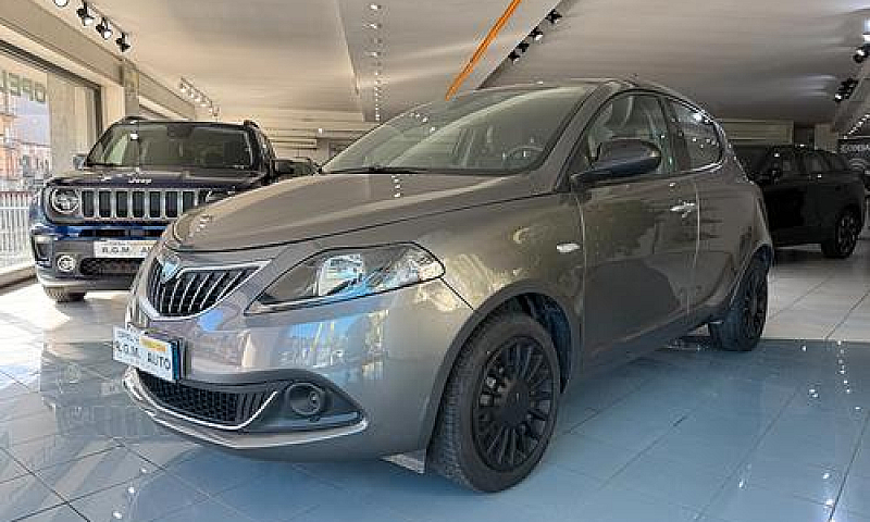 Lancia Ypsilon 1.0 F...