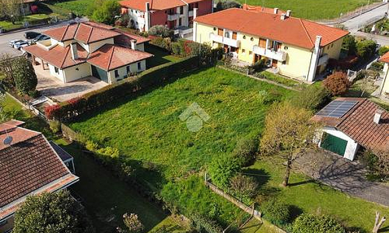 4 Locali A Piombino ...