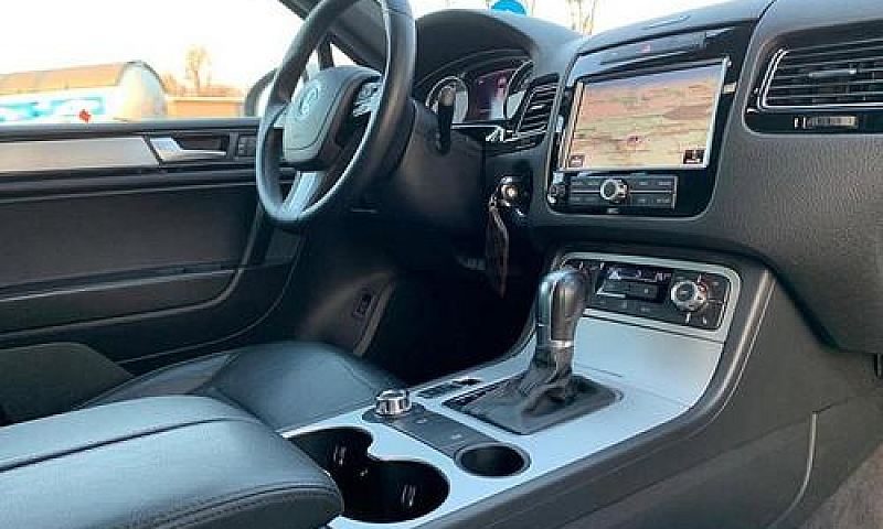 Volkswagen Touareg...