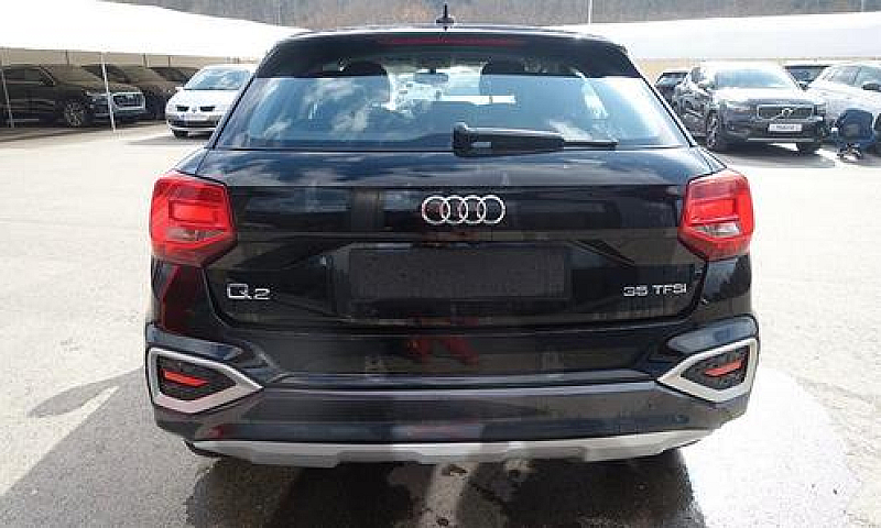 Audi Q2 35 Tfsi S Tr...