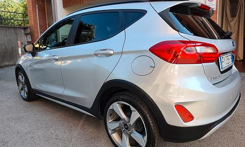 Ford Fiesta Active 1...