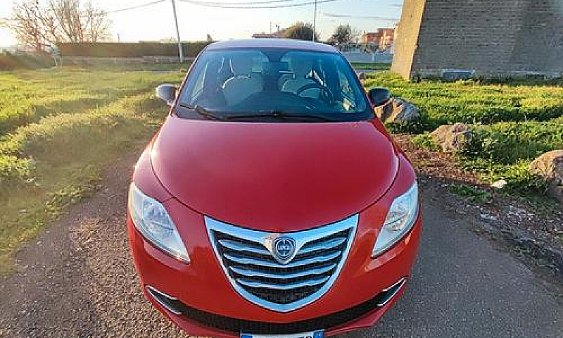 Lancia Ypsilon 0.9 T...