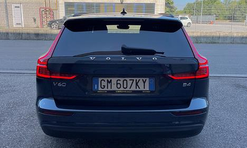 Volvo V60 B4 2.0 Plu...