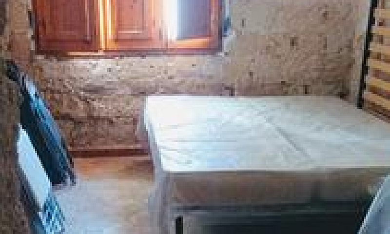 Abitazione/Studio Sq...
