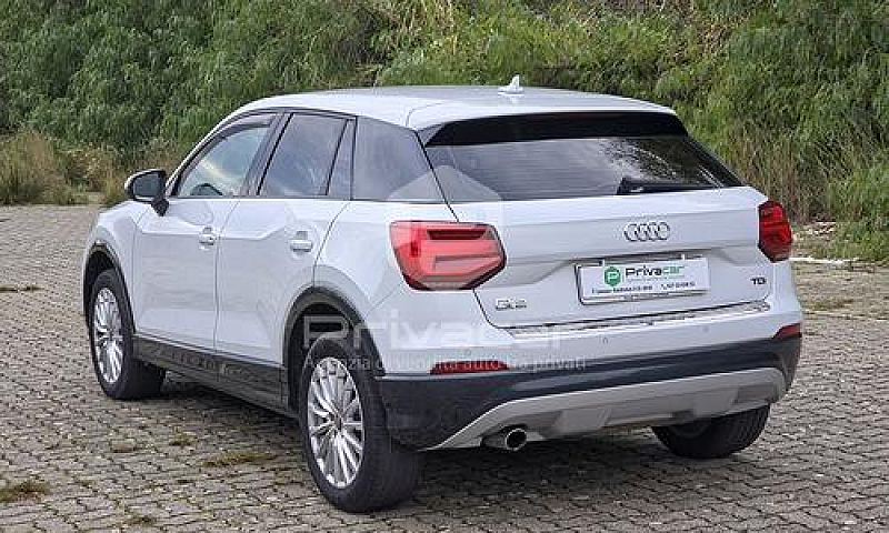 Audi Q2 1.6 Tdi Desi...