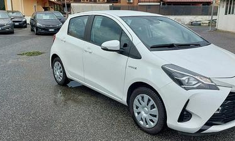 Toyota Yaris 1.5 Hyb...