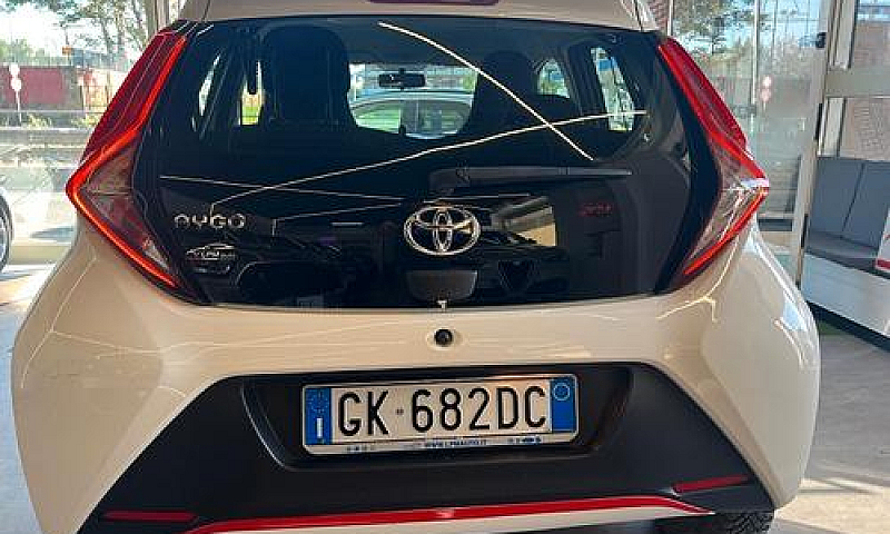 Toyota Aygo 1.0 72Cv...